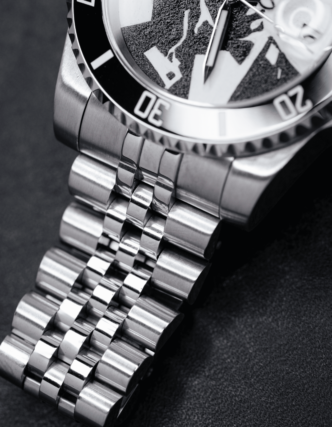 SM 01-49S - 007 - Hand-Painted Edition