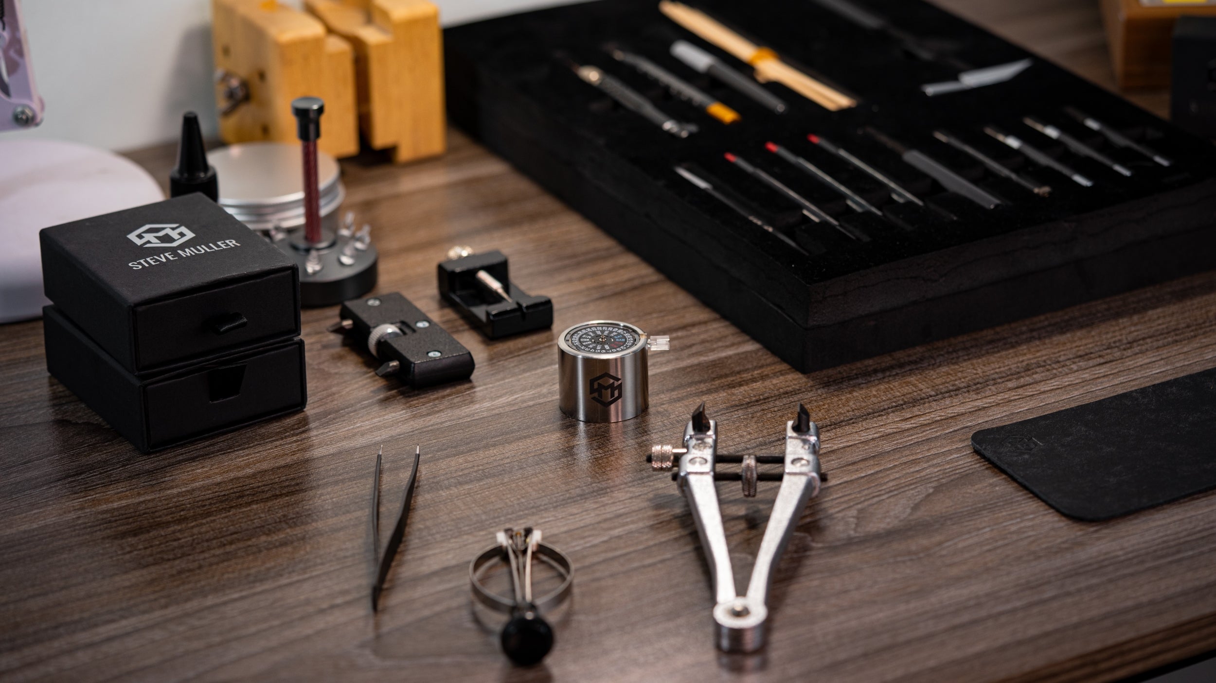 Your Comprehensive Guide to Assembling a Watch - Instruction Series